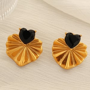 1 Pair Classic Series Retro Heart Stainless Steel  Gold Color Zircon Women's Stud Earrings h5 